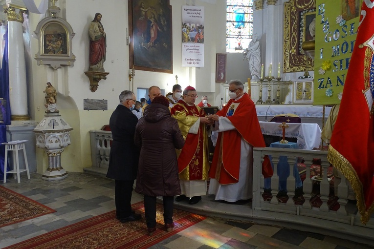 Otwarcie drzwi świętych w Konradowie