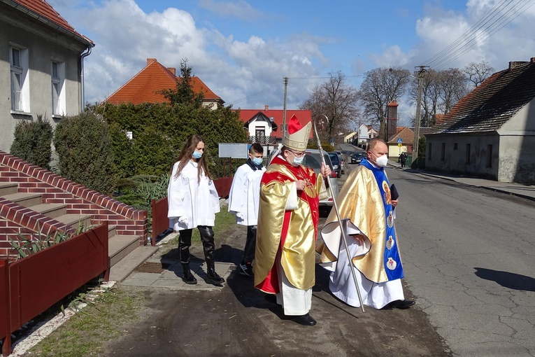 Otwarcie drzwi świętych w Konradowie