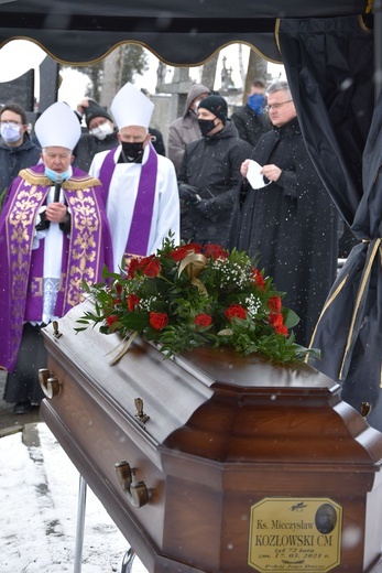 Ostatnie pożegnanie ks. Mieczysława Kozłowskiego