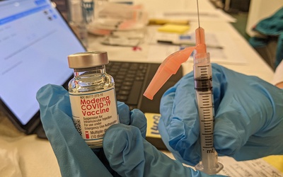 Ponad 5 mln szczepień przeciw COVID-19 w Polsce