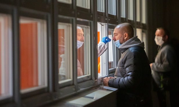 Siemianowice Śląskie. Rusza punkt wymazów na obecność SARS-CoV-2 dla wyjeżdżających za granicę