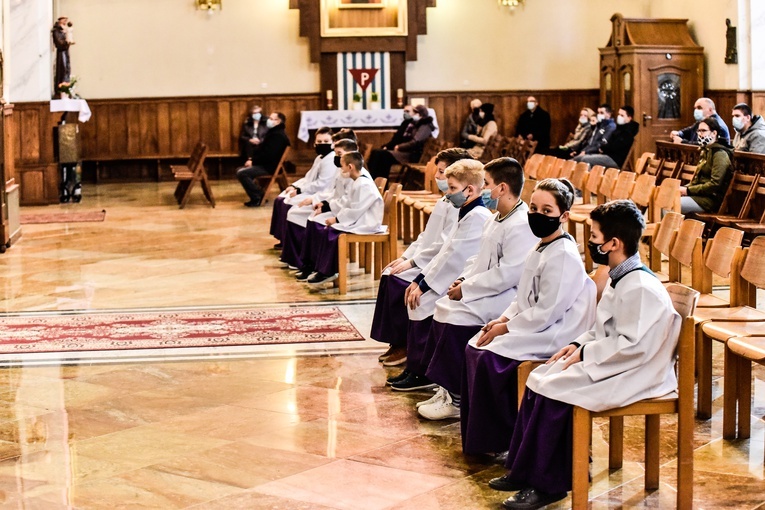 Tarnów. Nowi ministranci w parafii Najświętszego Serca Pana Jezusa