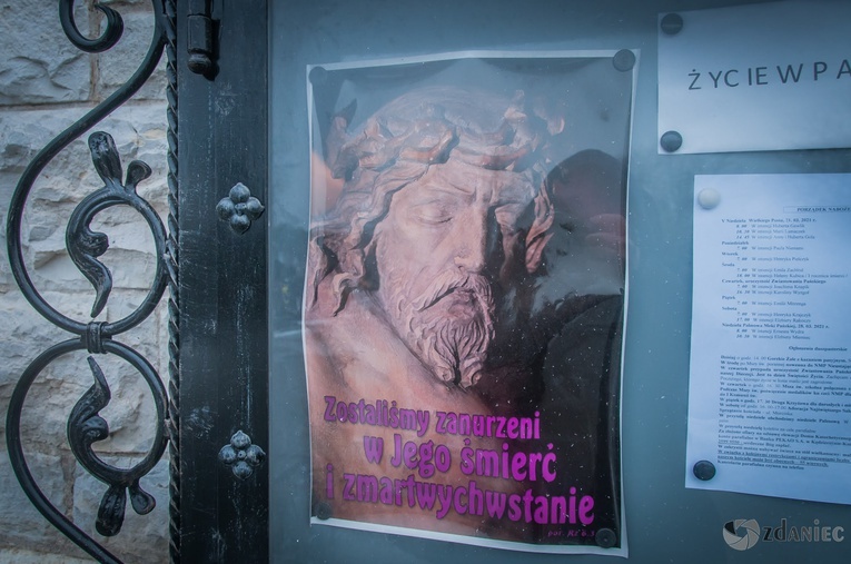 Mogiła śp. biskupa Gerarda Kusza w Dziergowicach