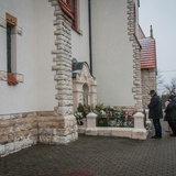 Mogiła śp. biskupa Gerarda Kusza w Dziergowicach