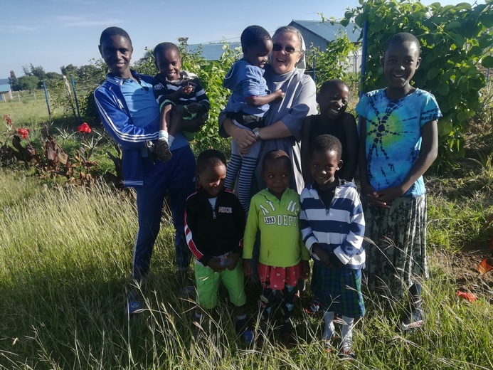 Dzieci w Bukanga znajdują prawdziwy dom