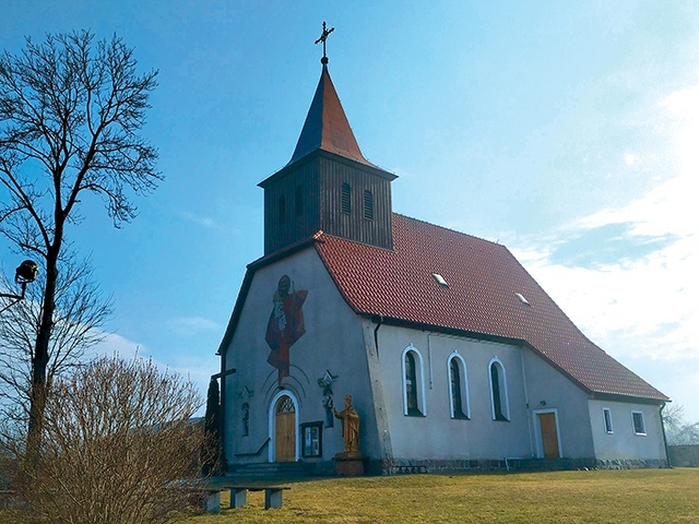 Świątynia została zbudowana w 1930 r., a poświęcona w 1932 r.