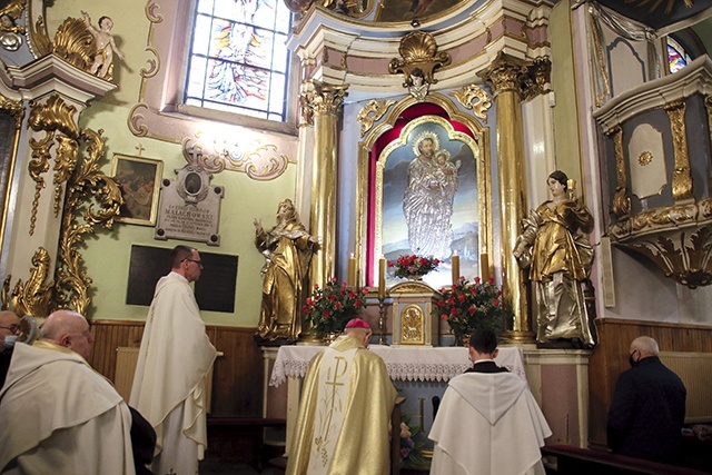 Na oborskim obrazie patron tego roku, jak mówił płocki ordynariusz, przypomina męża Bożego i rycerza, gotowego do obrony Boga-człowieka i Jego Matki.