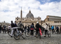 Watykan: Drugi Wielki Tydzień w pandemii pod znakiem dużych zmian