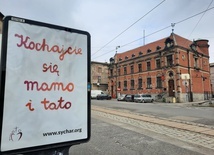  Region. „Kochajcie się mamo i tato” - billboardy pro-life pojawiły się w naszych miastach