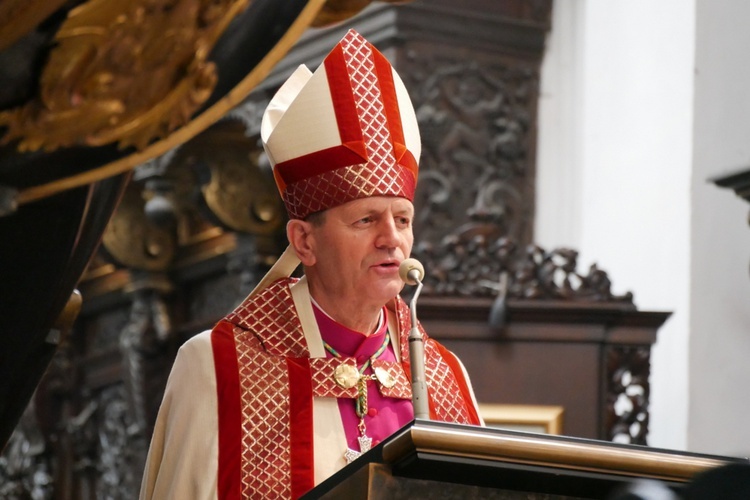 Kanoniczne objęcie archidiecezji gdańskiej przez abp. Wojdę