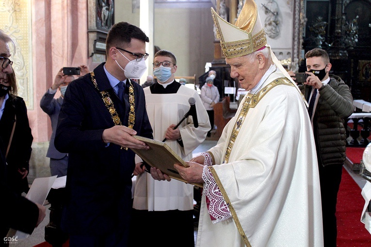 17. rocznica ustanowienia diecezji i wręczenie bp Ignacemu tytułu Honorowego Obywatela Dolnego Śląska