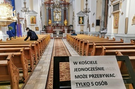 Nowe limity pandemiczne. Ile osób w świątyniach Warszawy?