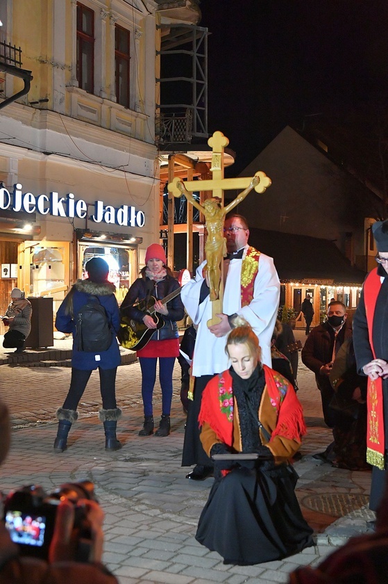 Droga Krzyżowa na Krupówkach w Zakopanem