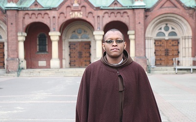 Franciszkanin formuje się w Wyższym Seminarium Duchownym Zakonu Braci Mniejszych  im. św. Bonawentury w Katowicach- -Panewnikach.