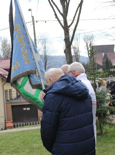 Ostatnie pożegnanie ks. kan. Władysława Droździka w bielskiej Kamienicy