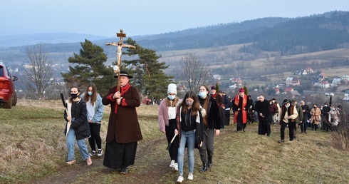 Droga Krzyżowa. Jezus szedł przez Spytkowice