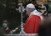 Papież: Ukrzyżowanymi naszych czasów są ofiary wojen, dyktatur i aborcji
