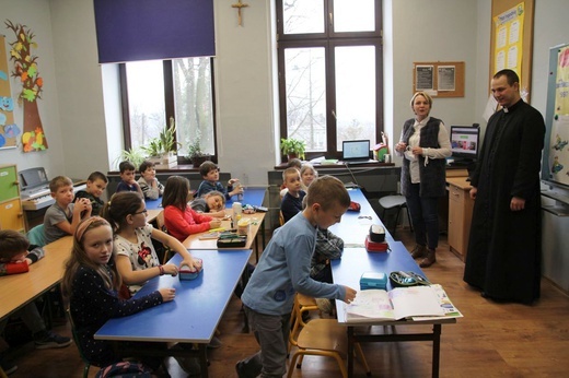 W Katolickiej Szkole Podstawowej im. Świętej Rodziny w Cieszynie