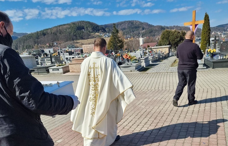 Krynica. Pochówek dzieci utraconych