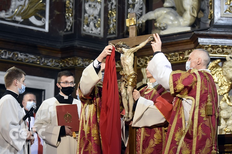 Liturgia Męki Pańskiej w świdnickiej katedrze