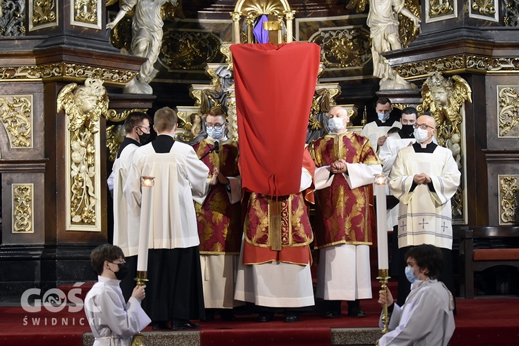 Liturgia Męki Pańskiej w świdnickiej katedrze