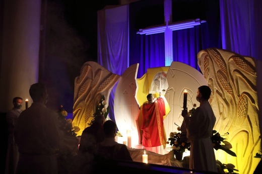 Liturgia Męki Pańskiej w katowickiej katedrze.