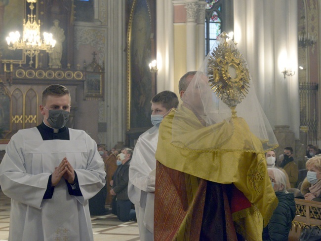 Wielki Czwartek i Wielki Piątek w radomskiej katedrze