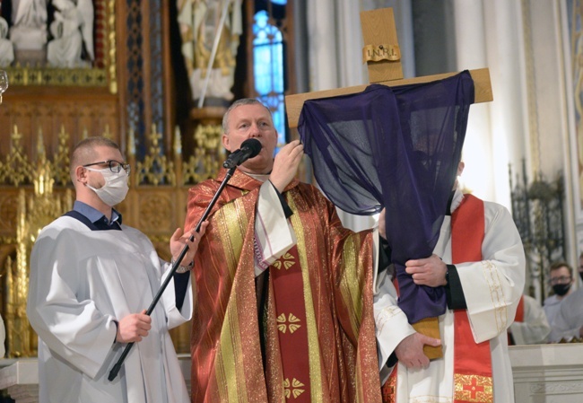 Wielki Czwartek i Wielki Piątek w radomskiej katedrze