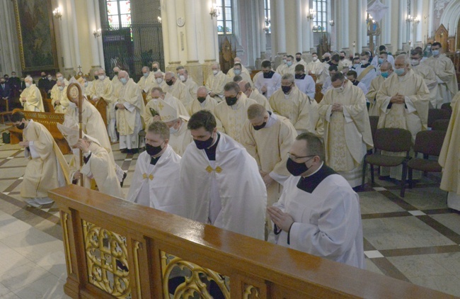 Wielki Czwartek i Wielki Piątek w radomskiej katedrze