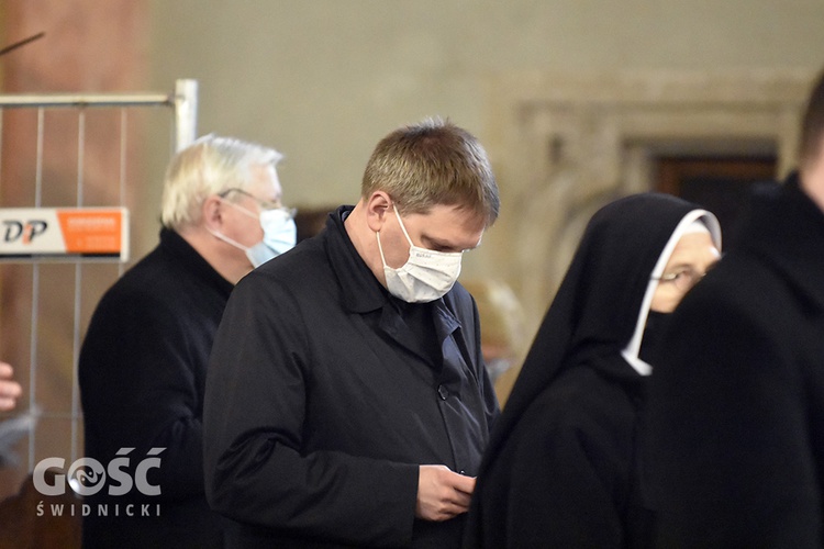 3 słowa o Wielkiej Sobocie. Ciemna Jutrznia w katedrze