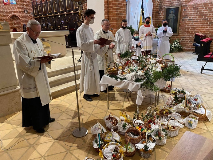 Błogosławieństwo pokarmów w katedrze
