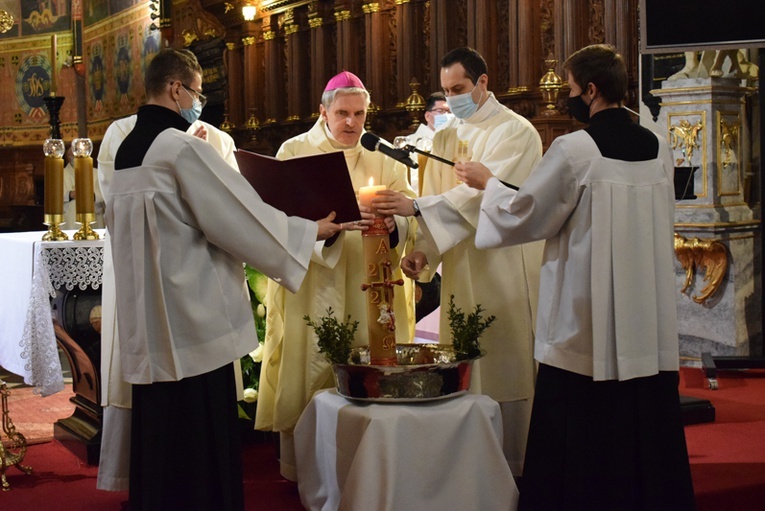 Złączeni z Chrystusem zajaśniejemy Jego światłem