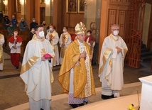 Wielkanocnej Mszy św. w katedrze przewodniczył bp Roman Pindel.