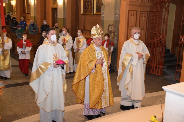 Wielkanocnej Mszy św. w katedrze przewodniczył bp Roman Pindel.