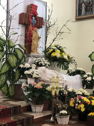 Przasnysz. Grób Pański w sanktuarium Matki Bożej Niepokalanej Przewodniczki (ojcowie pasjoniści)