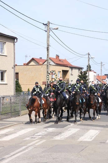 Wielkanocna procesja konna w Ostropie