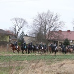 Wielkanocna procesja konna w Ostropie