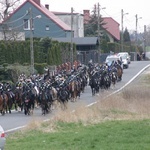 Wielkanocna procesja konna w Ostropie