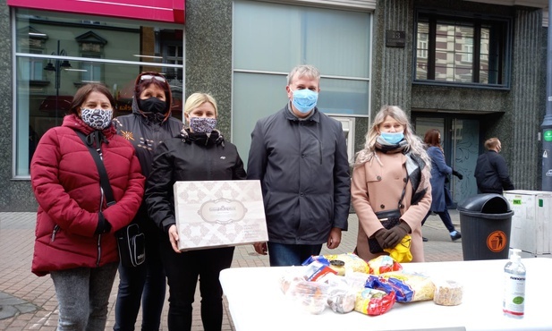Katowice. Poświąteczna zbiórka żywności. Potrzebna także kolorowa pościel