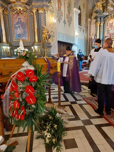 Pochówek ks. Henryka Pragi w rodzinnym grobowcu