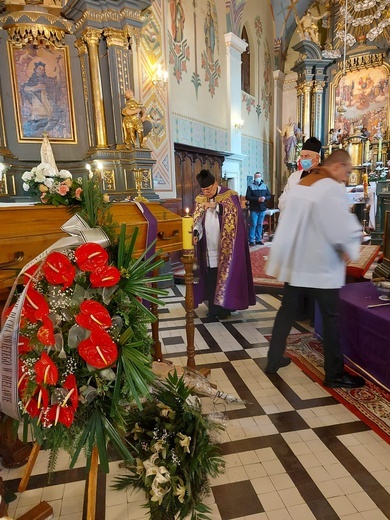 Pochówek ks. Henryka Pragi w rodzinnym grobowcu