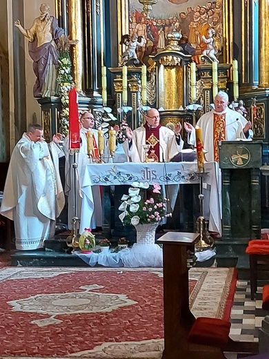 Pochówek ks. Henryka Pragi w rodzinnym grobowcu