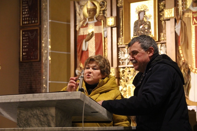 Tarnów-Mościce. Wieczór małżeński z bp. Arturem Ważnym