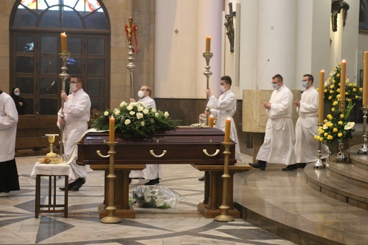 Katowicka katedra. Msza św. w intencji zmarłego ks. Józefa Pawliczka