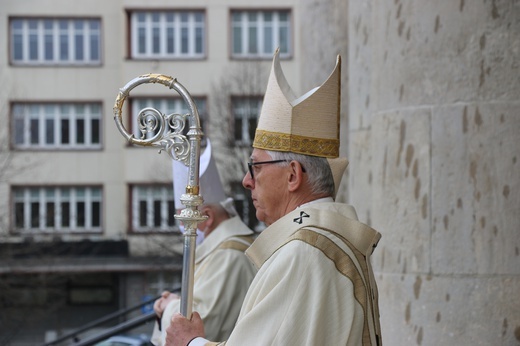 Katowicka katedra. Msza św. w intencji zmarłego ks. Józefa Pawliczka