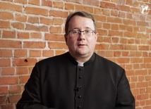 Z adoracji on-line, którą zablokował YouTube, korzystały setki tysięcy osób na całym świecie