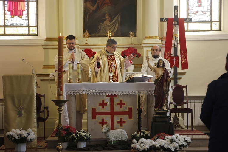 Skierniewice. XV Sympozjum "Dar Życia". Msza św.