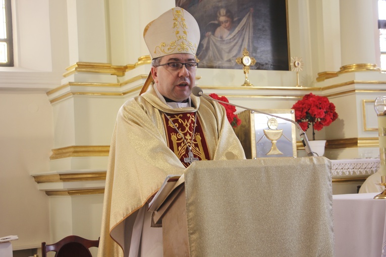 Skierniewice. XV Sympozjum "Dar Życia". Msza św.