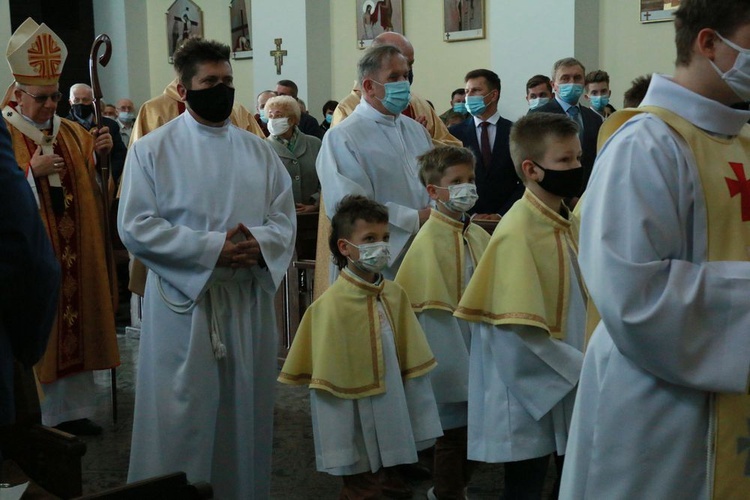 Abp Stanisław Budzik konsekrował kościół w Strzeszkowicach