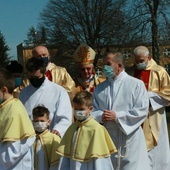 Abp Stanisław Budzik konsekrował kościół w Strzeszkowicach